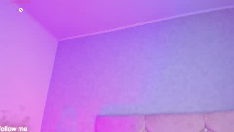 Snapshot of cameliaa_smiith chatting on 10/17/25, 04:15 Camelia Smith online show from 10/17/25, 04:15