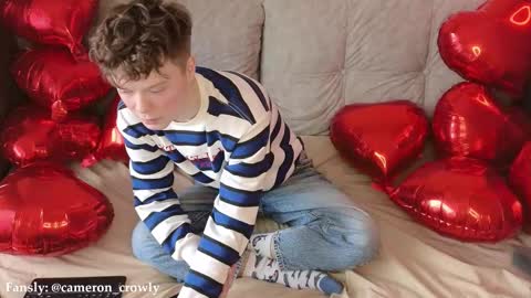 Snapshot of cameron_crowly chatting on 02/14/25, 07:17 Cameron online show from 02/14/25, 07:17