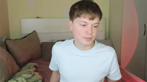 Snapshot of cameron_crowly chatting on 11/14/25, 10:25 Cameron online show from 11/14/25, 10:25