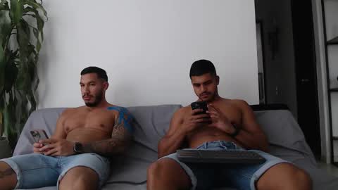 Jose online show from 09/11/25, 08:42