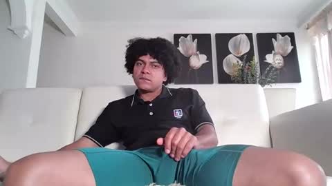 Snapshot of camfaber chatting on 10/11/25, 05:44 Stiven online show from 10/11/25, 05:44