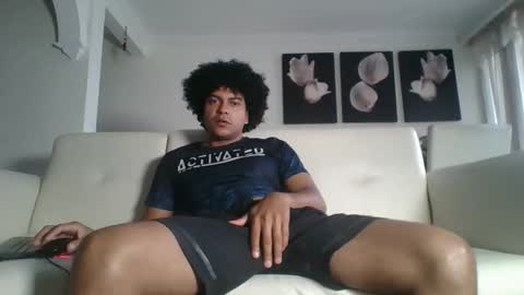 Snapshot of camfaber chatting on 12/03/25, 04:49 Stiven online show from 12/03/25, 04:49