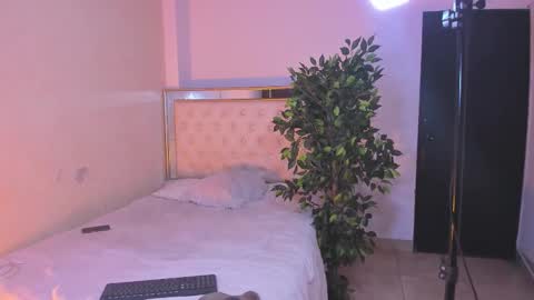 cami_betancurt online show from 01/18/26, 03:54