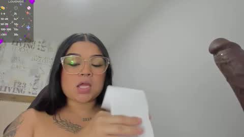 Snapshot of cami_bukele3 chatting on 11/05/25, 08:31 C A M I L A online show from 11/05/25, 08:31