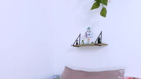 trini-1000 online show from 10/08/25, 10:13