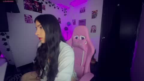 Snapshot of cami_mila99 chatting on 06/15/26, 07:54 CAMI online show from 06/15/26, 07:54