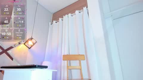 Snapshot of cami_rouxx chatting on 10/07/25, 03:25 cami_rouxx online show from 10/07/25, 03:25