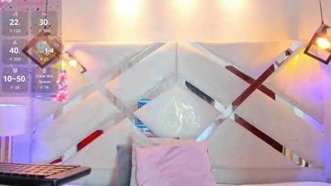 Snapshot of cami_rouxx chatting on 10/09/25, 06:00 cami_rouxx online show from 10/09/25, 06:00