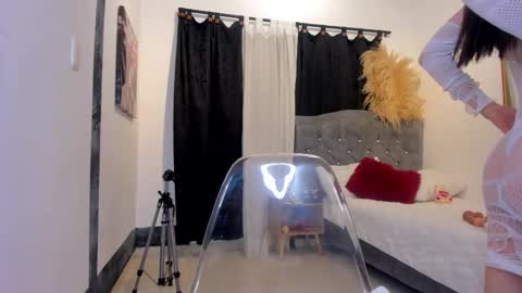   online show from 03/08/26, 12:30