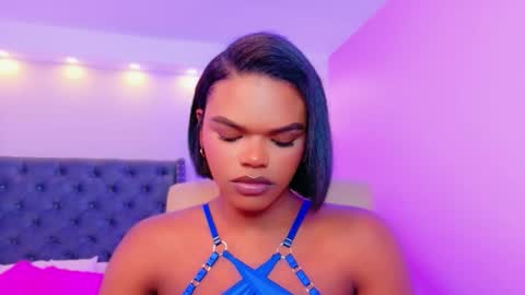 camiestrada online show from 09/12/25, 02:11