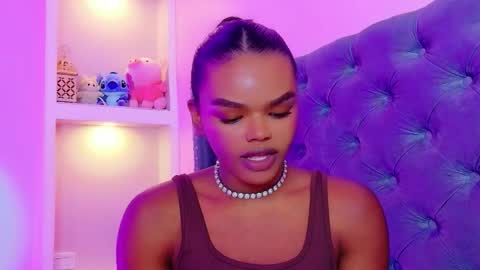 camiestrada online show from 10/19/25, 10:05