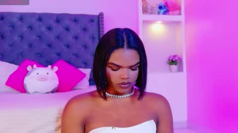 Snapshot of camiestrada chatting on 11/07/25, 05:18 camiestrada online show from 11/07/25, 05:18