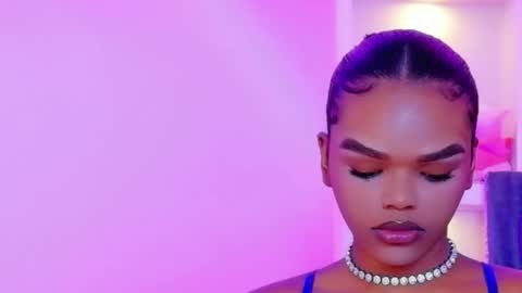 Snapshot of camiestrada chatting on 11/20/25, 12:05 camiestrada online show from 11/20/25, 12:05