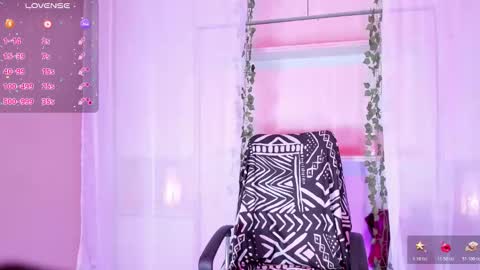 Snapshot of camiigox chatting on 12/05/25, 07:43 camiigox online show from 12/05/25, 07:43