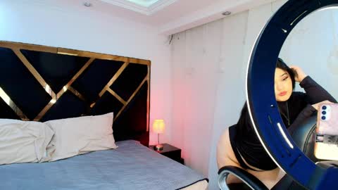 Snapshot of camiila_osorio chatting on 04/04/26, 07:33 Camila Osorio online show from 04/04/26, 07:33