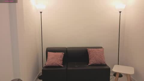 Snapshot of camiilaa1 chatting on 04/18/26, 02:48 Camila online show from 04/18/26, 02:48