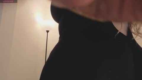 Snapshot of camiilaa1 chatting on 04/19/26, 01:16 Camila online show from 04/19/26, 01:16