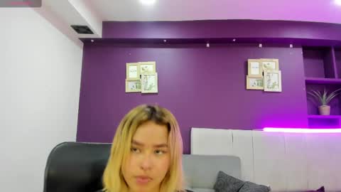 CamiilaGlow online show from 09/17/25, 12:51