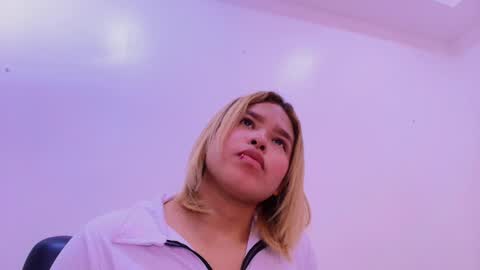 CamiilaGlow online show from 10/01/25, 05:41