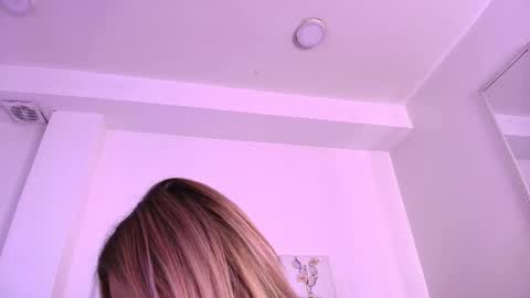 CamiilaGlow online show from 10/27/25, 06:12