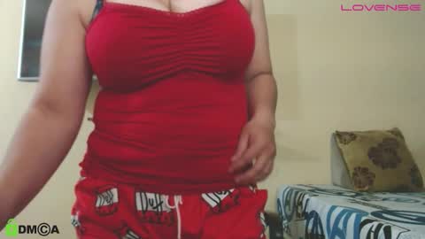 Snapshot of camiilahotxxx chatting on 03/23/26, 05:28 Camila online show from 03/23/26, 05:28