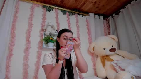 Snapshot of camiilalopee chatting on 10/18/25, 07:58 Camii Lopez online show from 10/18/25, 07:58