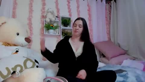 Snapshot of camiilalopee chatting on 10/20/25, 04:57 Camii Lopez online show from 10/20/25, 04:57