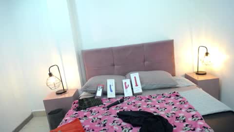 CamiilaReyes online show from 02/20/25, 06:13