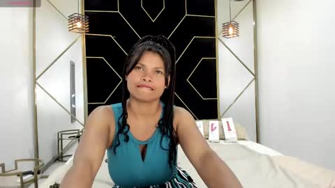 CamiilaReyes online show from 02/24/25, 05:31