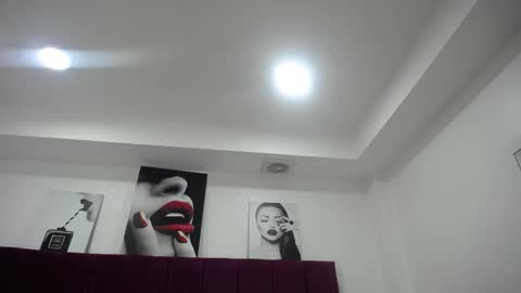 CamiilaReyes online show from 09/18/25, 12:51