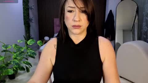 Snapshot of camil_milfdream chatting on 03/26/26, 11:05 Camil online show from 03/26/26, 11:05