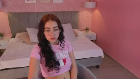 Snapshot of camil_rayne chatting on 05/12/26, 07:44 Camil online show from 05/12/26, 07:44