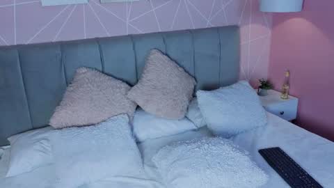 Snapshot of camil_rayne chatting on 06/11/26, 07:45 Camil online show from 06/11/26, 07:45