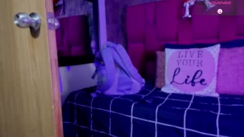 camila__bouzas online show from 02/17/26, 12:01