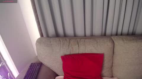 Snapshot of camila_belen chatting on 02/28/25, 12:21 Camila online show from 02/28/25, 12:21