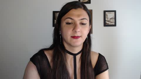 Snapshot of camila_bigcock_ts chatting on 01/14/25, 05:40 camila online show from 01/14/25, 05:40