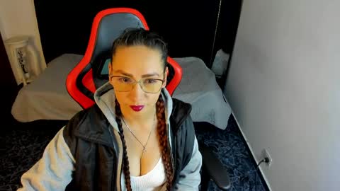 camila_bj online show from 05/20/26, 04:29