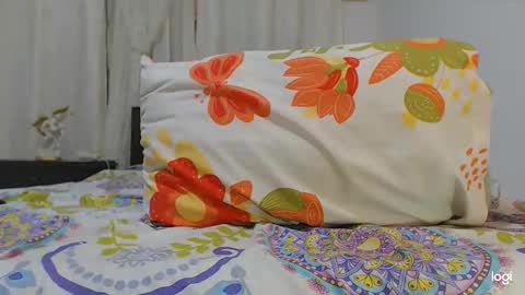 Instagram camila blande1 online show from 10/31/25, 07:59