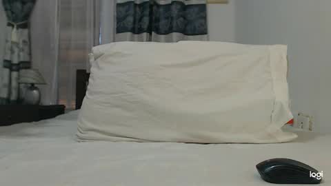Snapshot of camila_blandexxxx chatting on 03/14/26, 09:09 Instagram camila blande1 online show from 03/14/26, 09:09