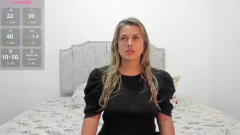 Snapshot of camila_borbon_ chatting on 07/25/26, 12:31 online show from 07/25/26, 12:31