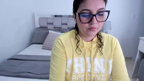 Camila buitrago online show from 05/24/26, 12:04