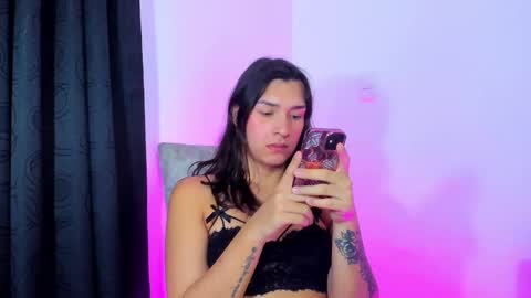 Snapshot of camila_coxx chatting on 12/07/24, 07:49  s online show from 12/07/24, 07:49