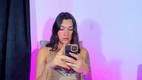 Snapshot of camila_coxx chatting on 12/11/24, 04:39  s online show from 12/11/24, 04:39
