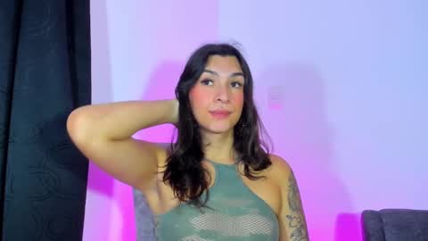 Snapshot of camila_coxx chatting on 12/11/24, 07:42  s online show from 12/11/24, 07:42