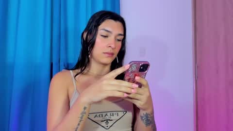 Snapshot of camila_coxx chatting on 01/03/25, 06:57  s online show from 01/03/25, 06:57
