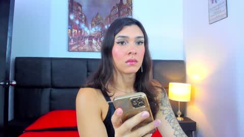 Snapshot of camila_coxx chatting on 01/10/25, 04:22  s online show from 01/10/25, 04:22
