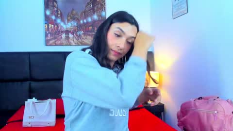 Snapshot of camila_coxx chatting on 01/11/25, 05:41  s online show from 01/11/25, 05:41