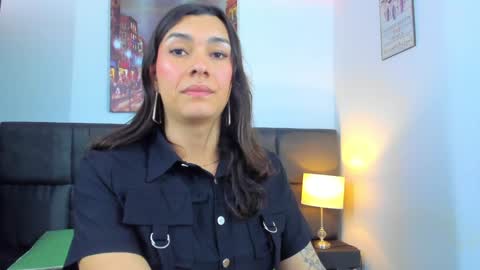 Snapshot of camila_coxx chatting on 01/14/25, 04:57  s online show from 01/14/25, 04:57
