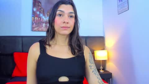 Snapshot of camila_coxx chatting on 01/19/25, 05:26  s online show from 01/19/25, 05:26