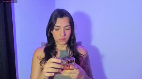 Snapshot of camila_coxx chatting on 03/08/25, 06:37  s online show from 03/08/25, 06:37